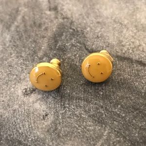 Smiley studs 🙃